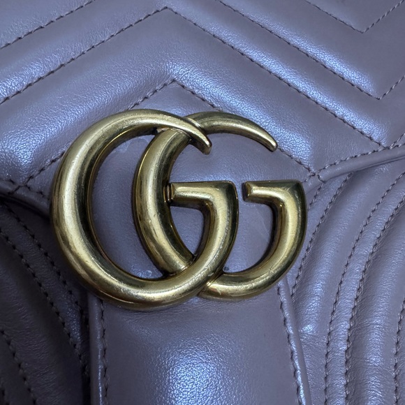 Gucci Marmont Taupe Leather Shoulder Bag with Gold Chain - Picture 2 of 7